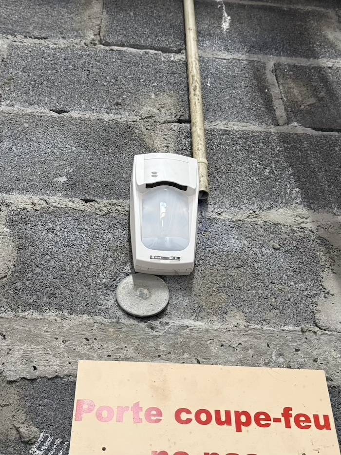 Centrale d'alarme grade 3 installée dans un entrepôt industriel à Saint-Leu-d'Esserent (60)